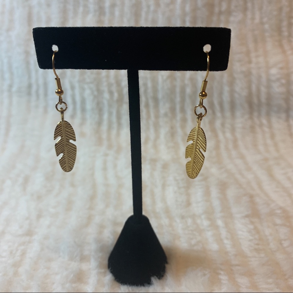 Feather Dangle Earring